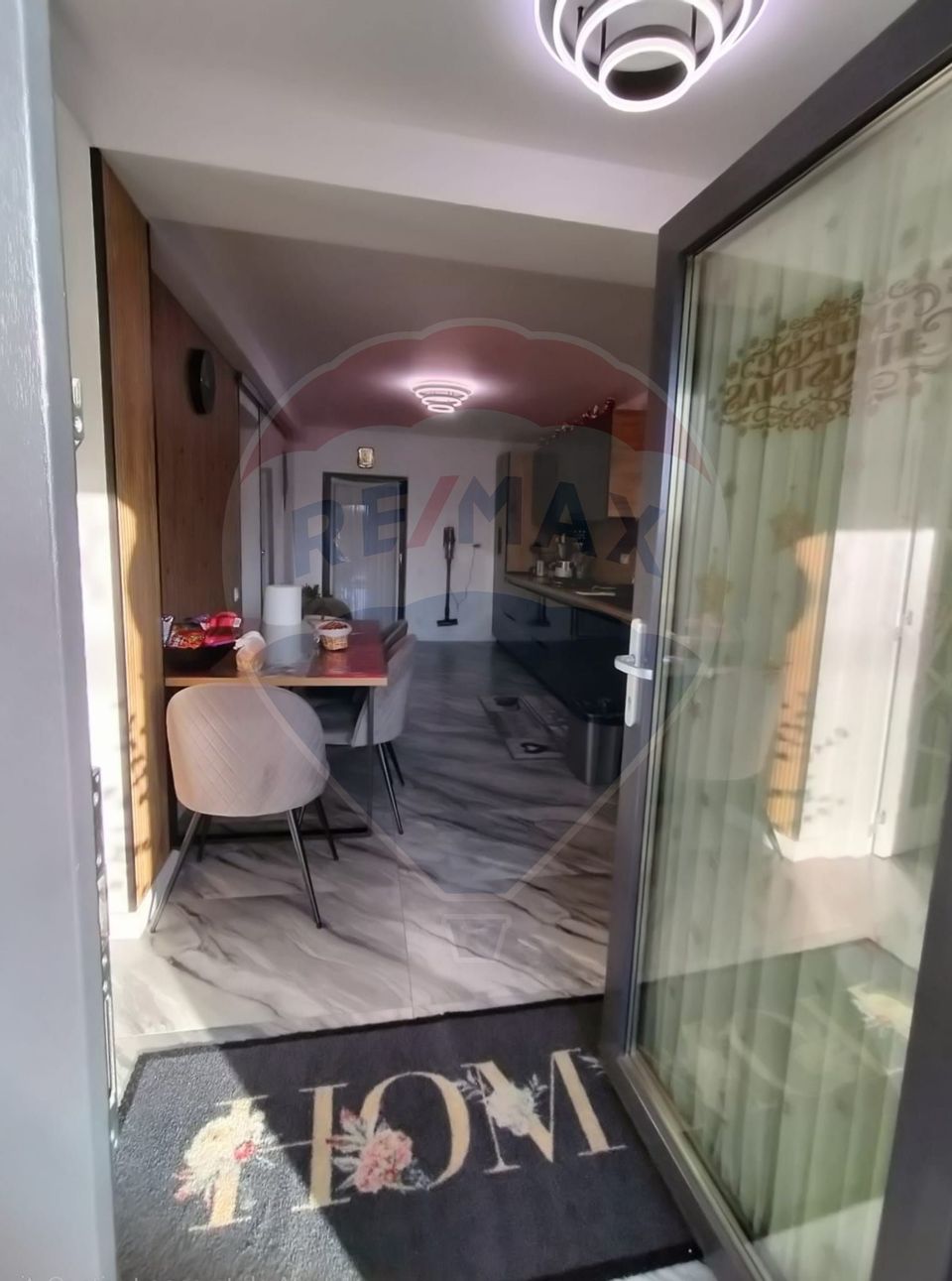 Casă / Vilă cu 5 camere - la 2 minute de Complex Cosmopolis