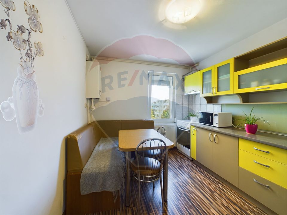 REZERVAT | Apartament cu 2 camere | Decomandat | Zona Planete