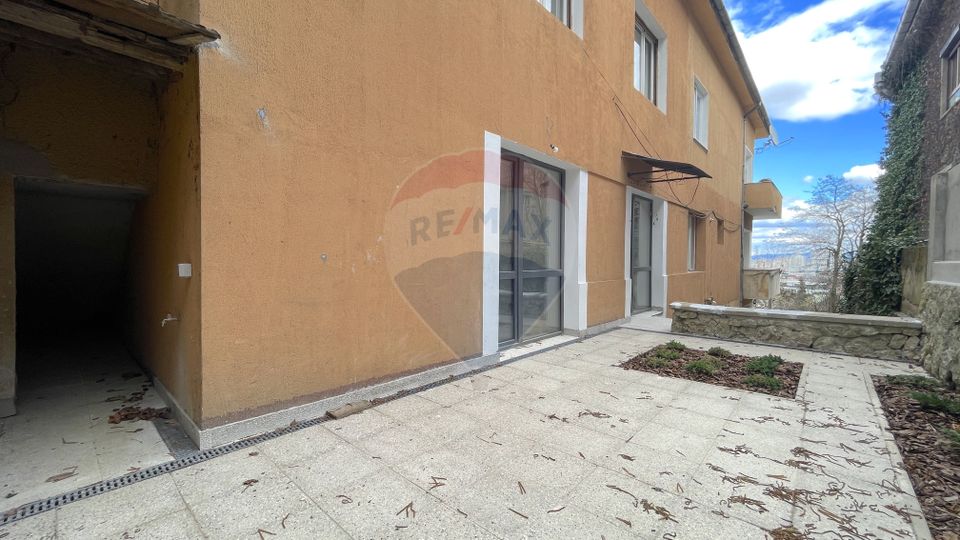 82.73sq.m Office Space for rent, Cetatea area