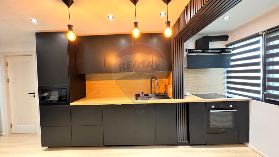 Apartament cu 4 camere, de vânzare, Tomis Nord, Rovere