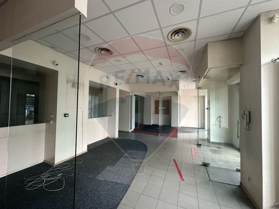 165.39sq.m Commercial Space for rent, Ultracentral area
