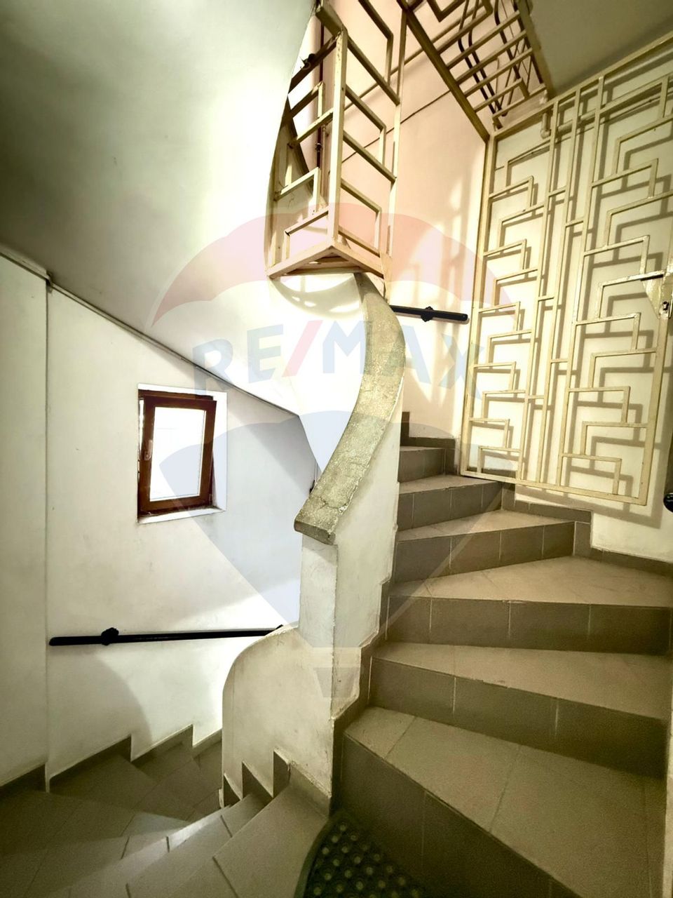 5 room House / Villa for sale, Republica area