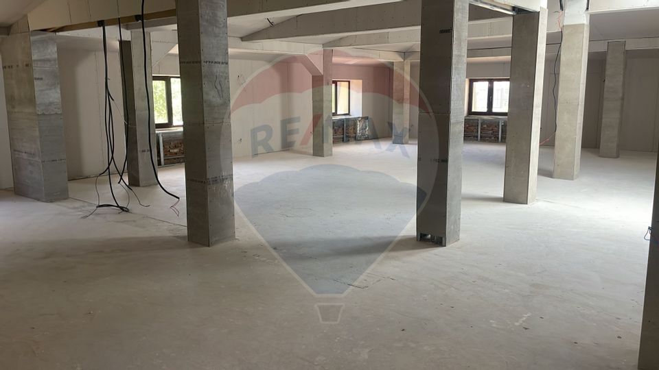 Spațiu comercial de 435mp de închiriat în zona Calea Bucuresti