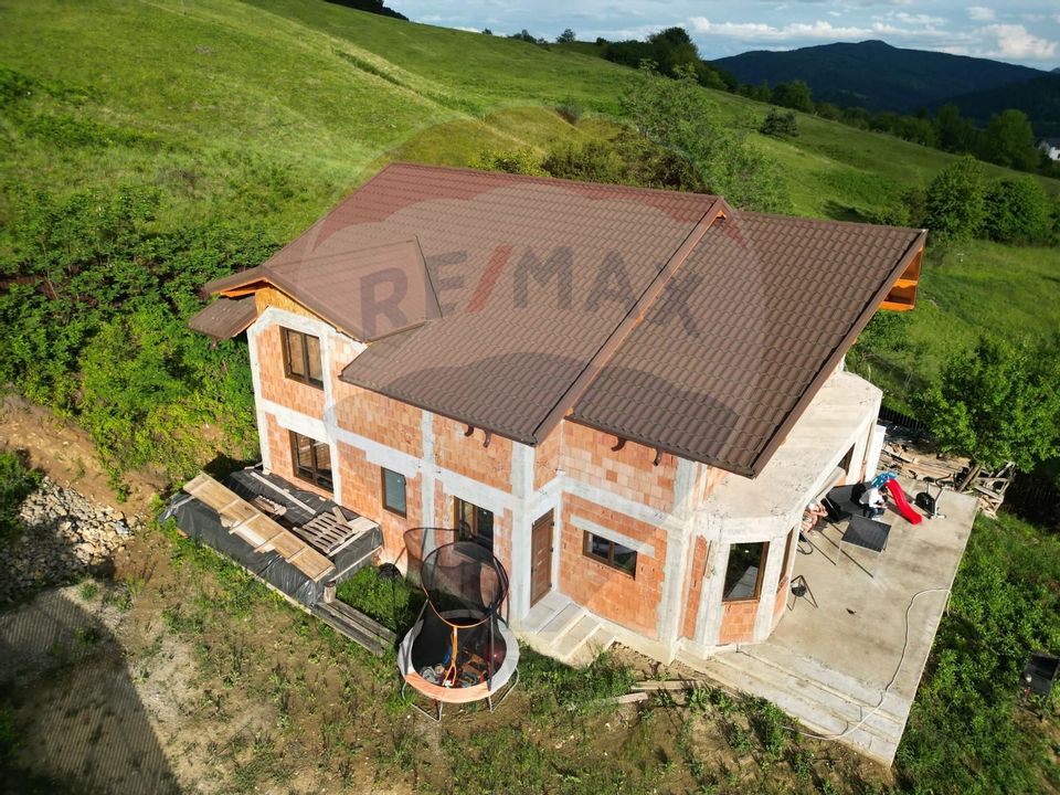 6 room House / Villa for sale