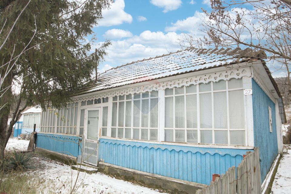 Casă  cu 3 camere de vânzare
