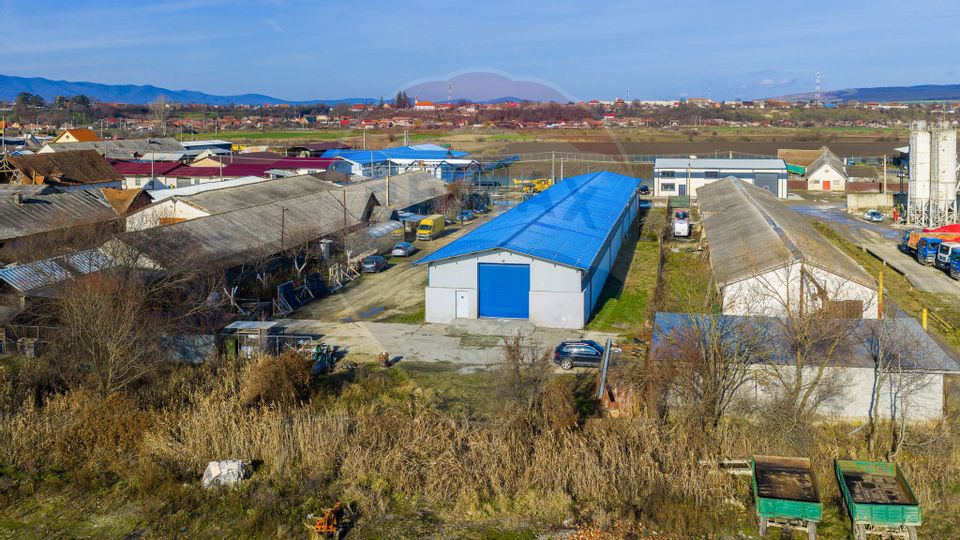 De închiriat spațiu pentru depozitare 300mp + curte 650mp Feldioara