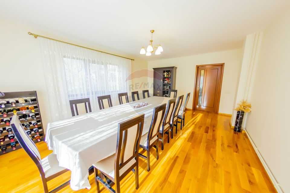 VILA CU TEREN GENEROS DE VANZARE/SCHIMB CU CASA