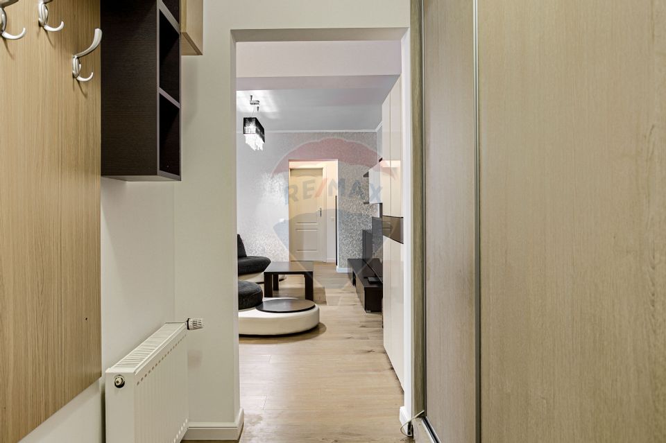 Apartament 3 camere + loc de parcare zona Subcetate