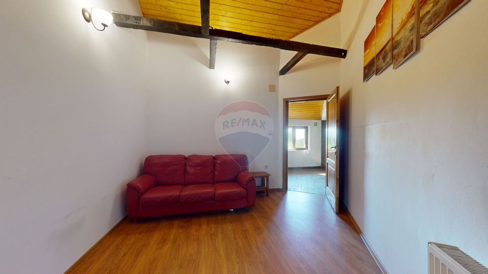 10 room Hotel / Pension for sale