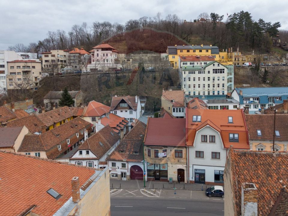 APARTAMENT 3 camere, Etaj 1, Str. Lunga nr 22, Brasov