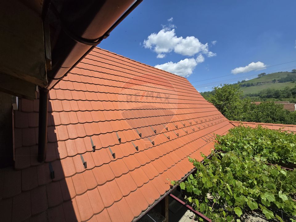 Casa cu gradina si mansarda  Aciliu  la doar 20 km de Sibiu