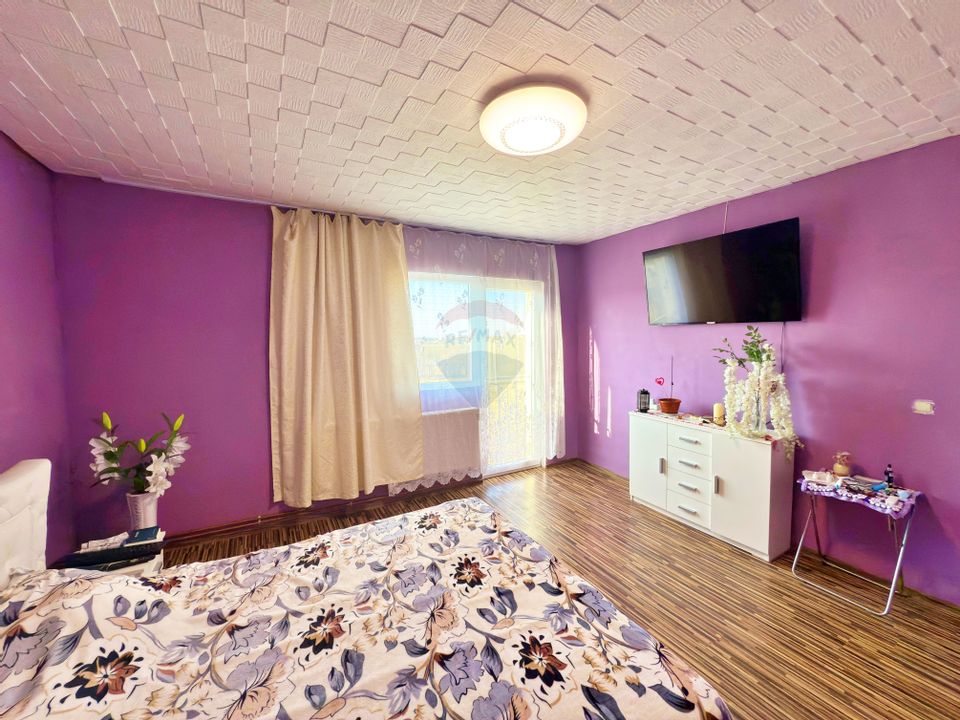 Casă cu 4 camere de vânzare în Vladimirescu, jud. Arad