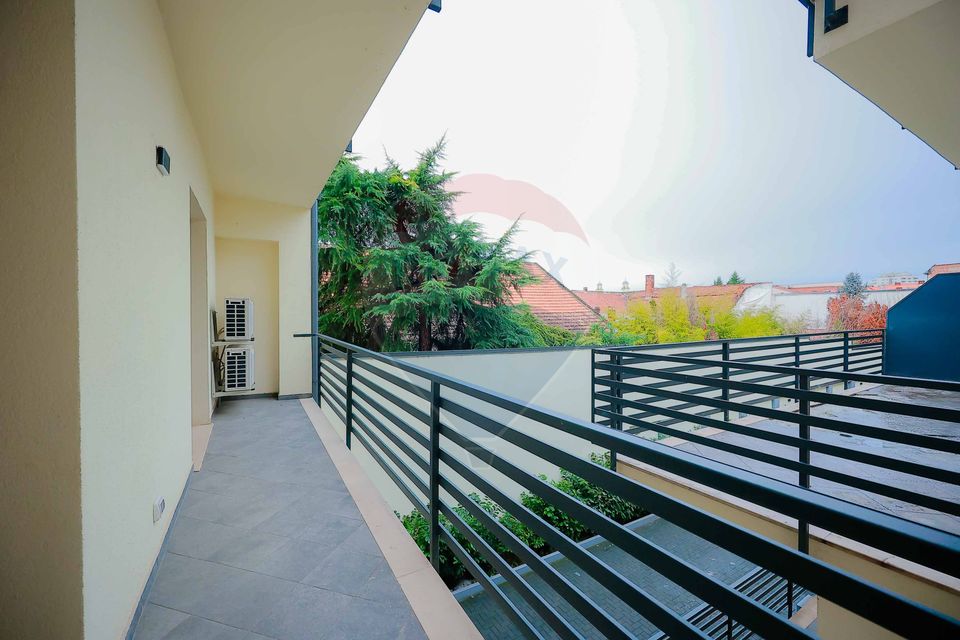 Apartamente 3 camere de închiriat ultracentral, clădire nouă, Oradea