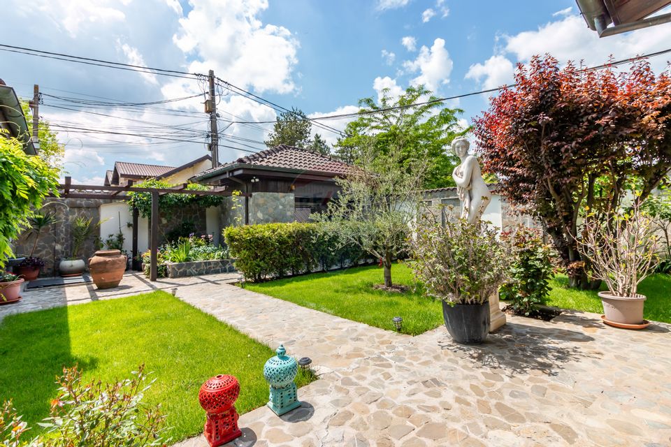 Vilă + casă de oaspeți + casă angajați | 12 camere | 530mp | Mogoșoaia