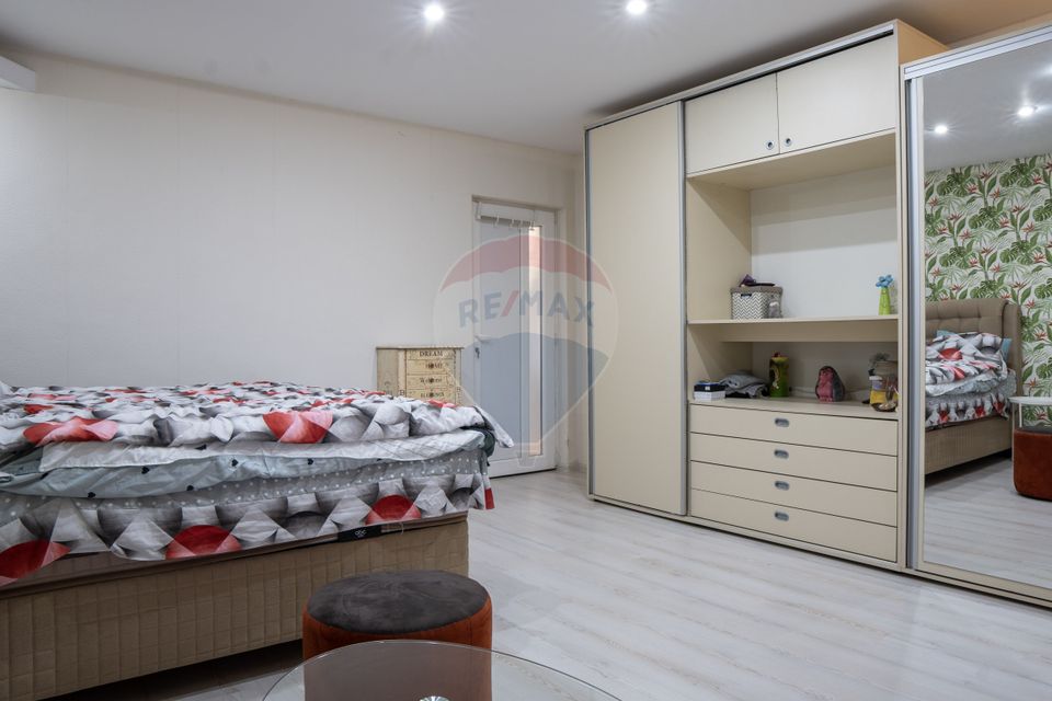 DE VANZARE Reședință Premium cu Piscină și Teren Generos – Chiajna