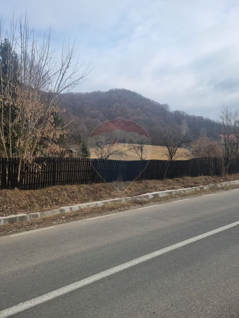 Land 10,000sqm Varfuri / None