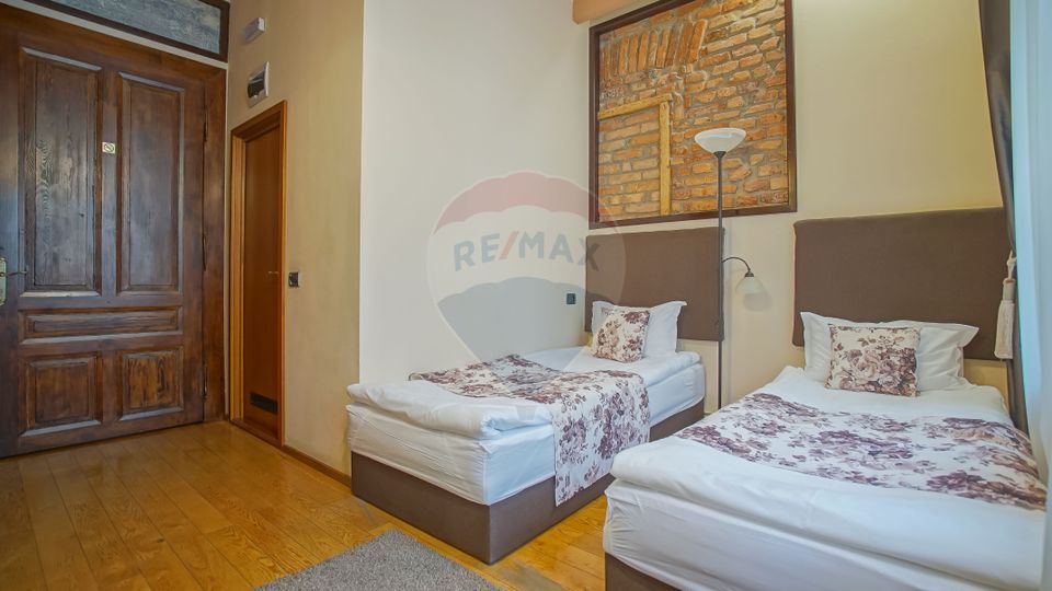 Pensiune cu vechime și prestigiu, Centrul Istoric