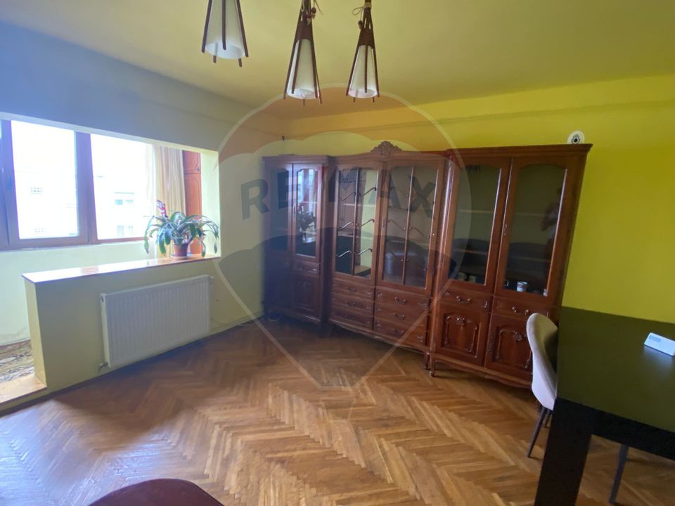 4 room Apartment for rent, Aurel Vlaicu area