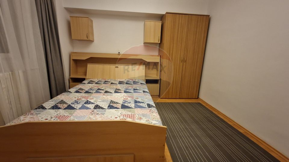 Apartament cu 3 camere de închiriat pe Calea Calarasilor