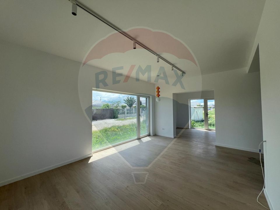 4 room House / Villa for sale