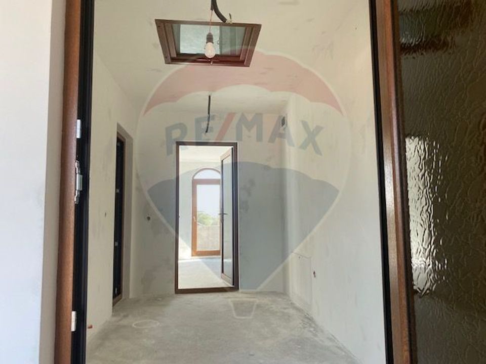 Casă / Vilă cu 5 camere de vânzare