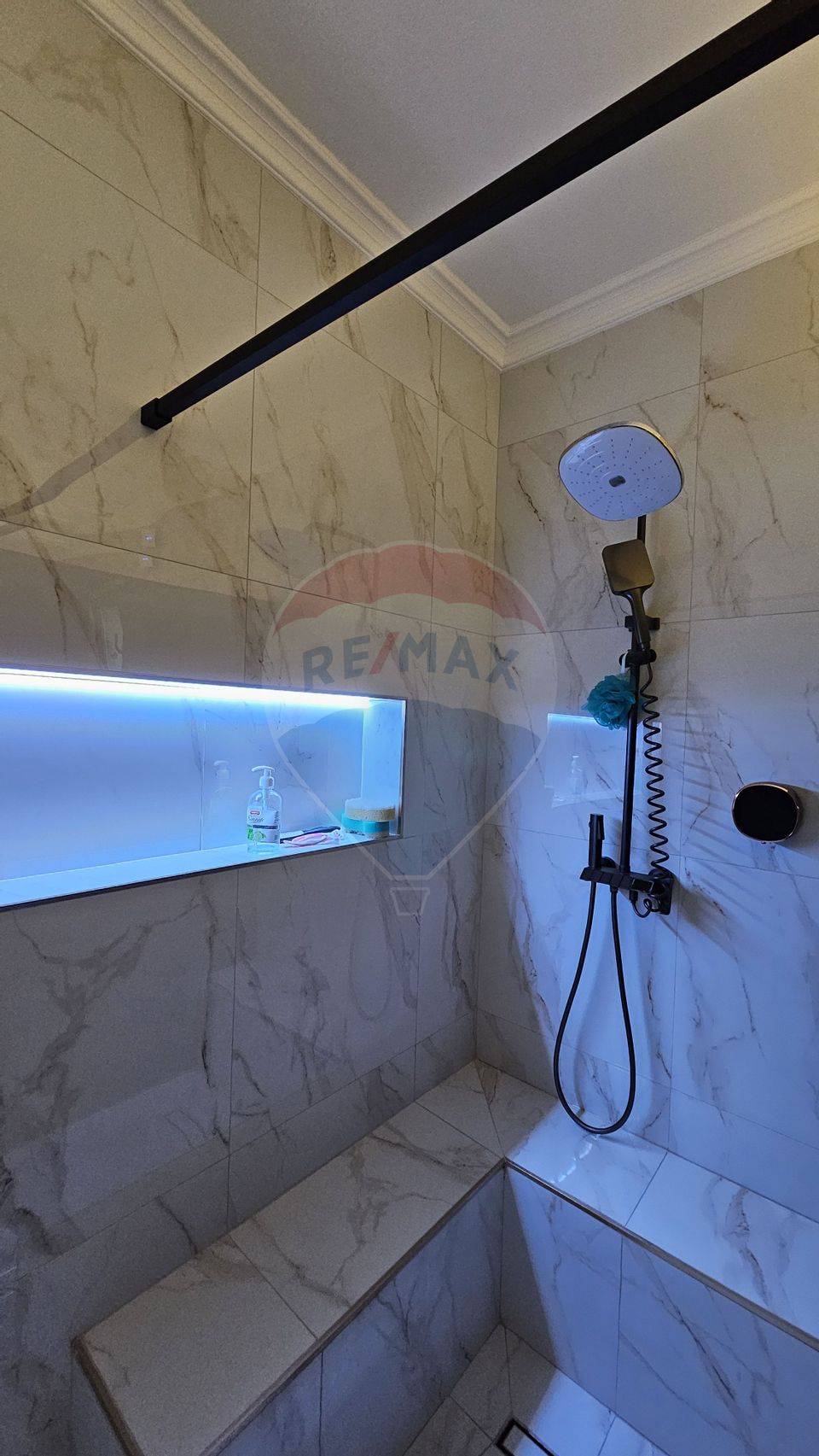 5 room House / Villa for sale