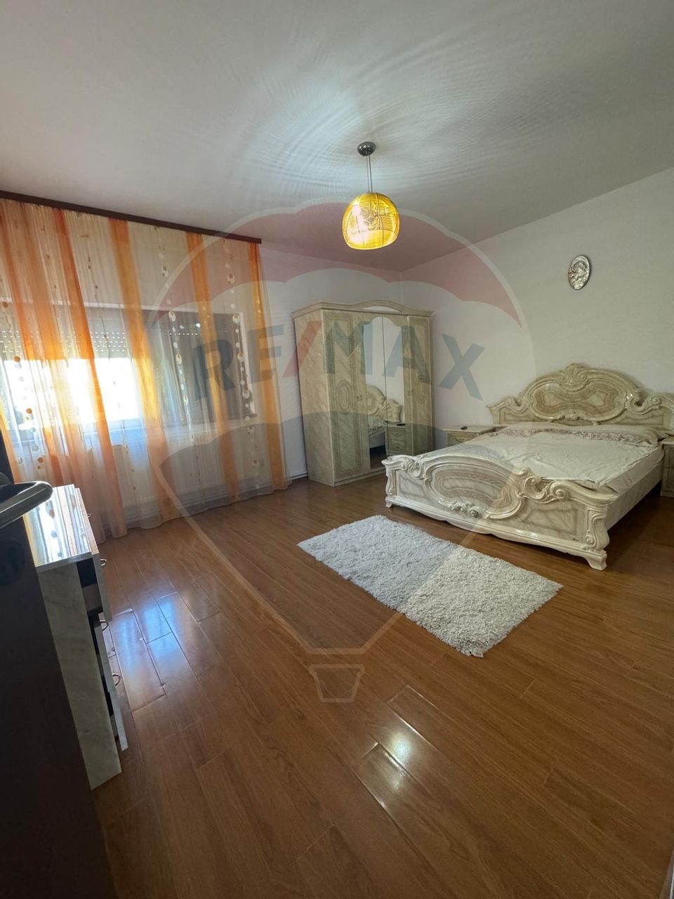 6 room House / Villa for sale