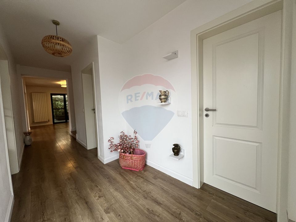 4 room House / Villa for sale