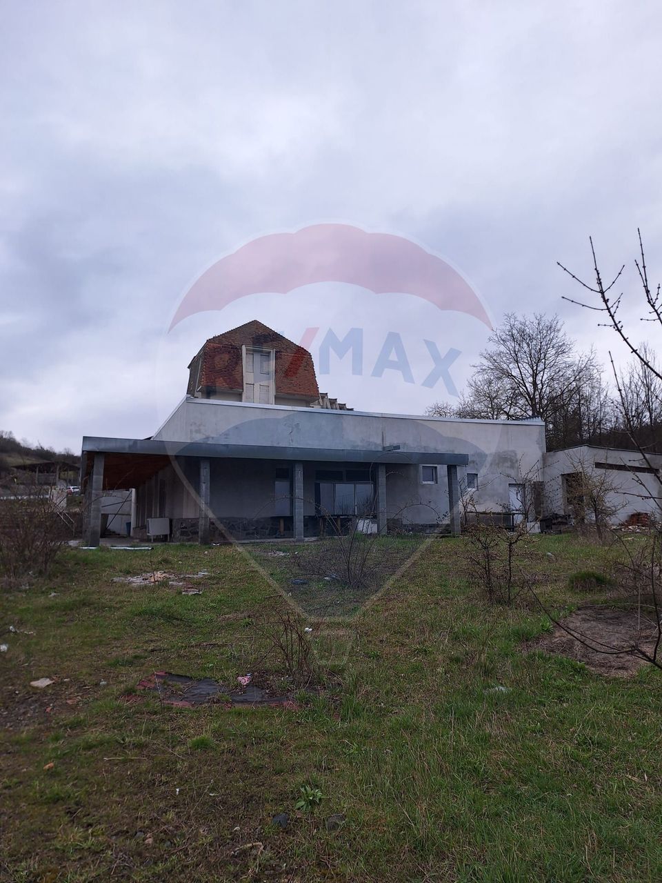 50 room Hotel / Pension for sale