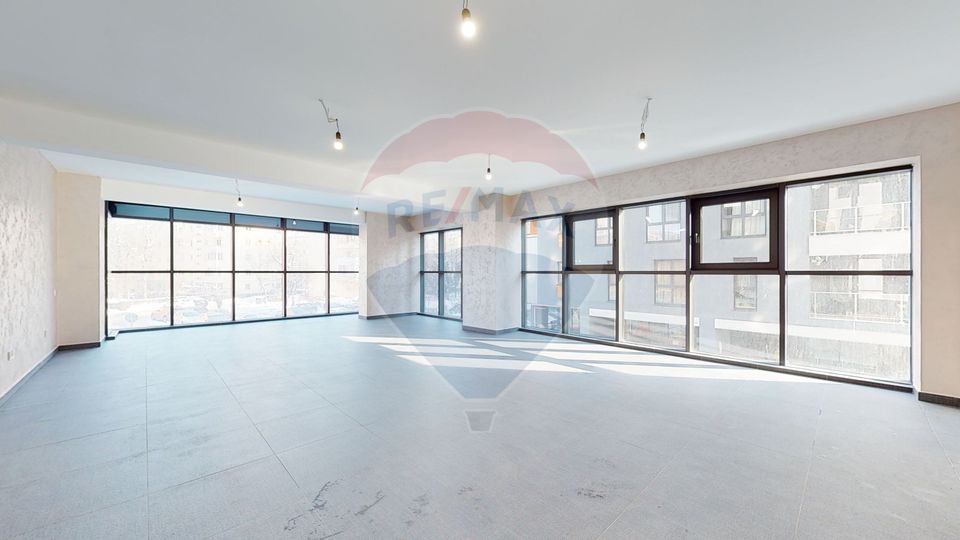 105sq.m Commercial Space for rent, Central area