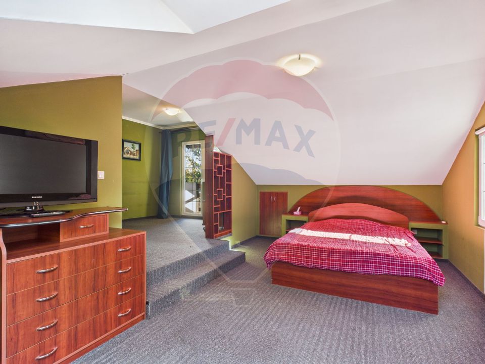 De vanzare | Vila in Paradisul Verde cu gradina si padure proprie |