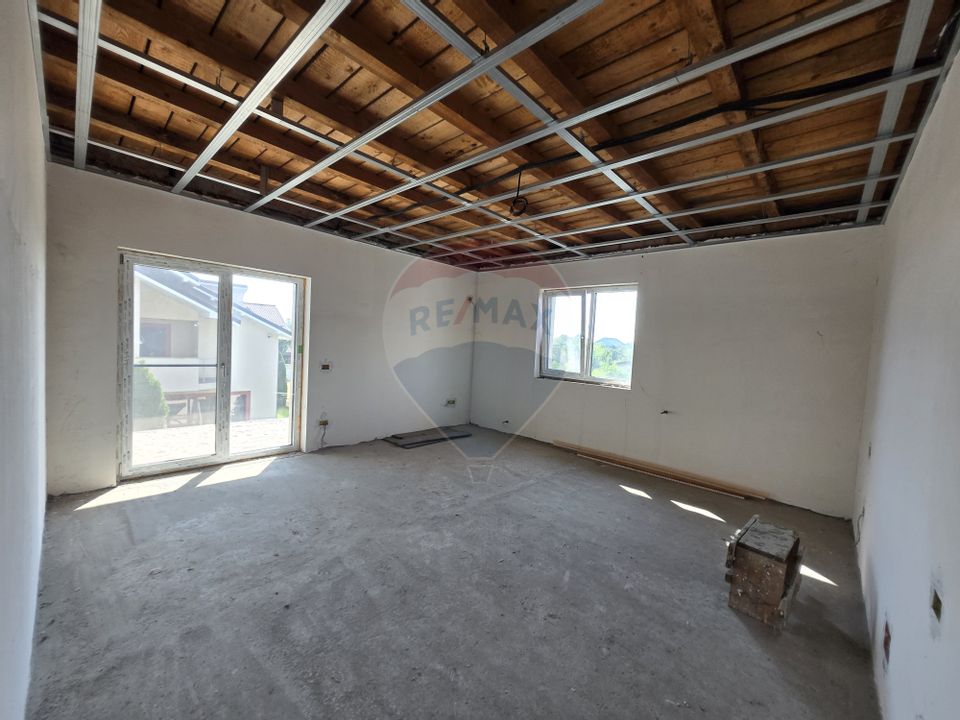 4 room House / Villa for sale