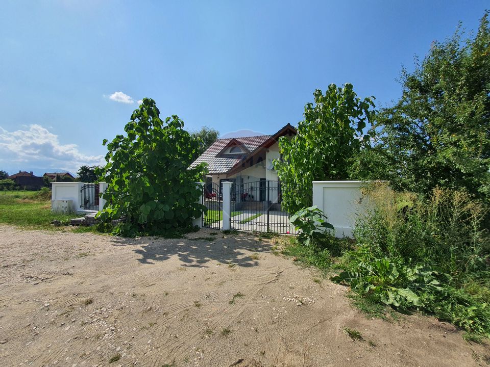 VÂNDUTĂ - Casa individuala, zona de case Cristian, str George Cosbuc