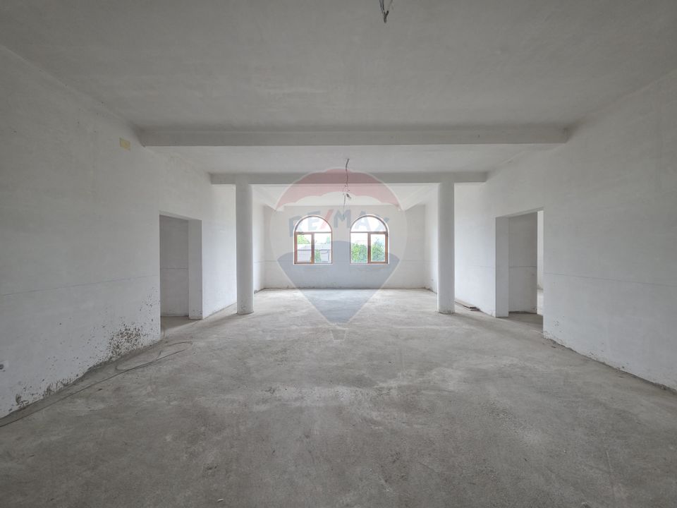 De vânzare proprietate unicat în Sascut - Bacău