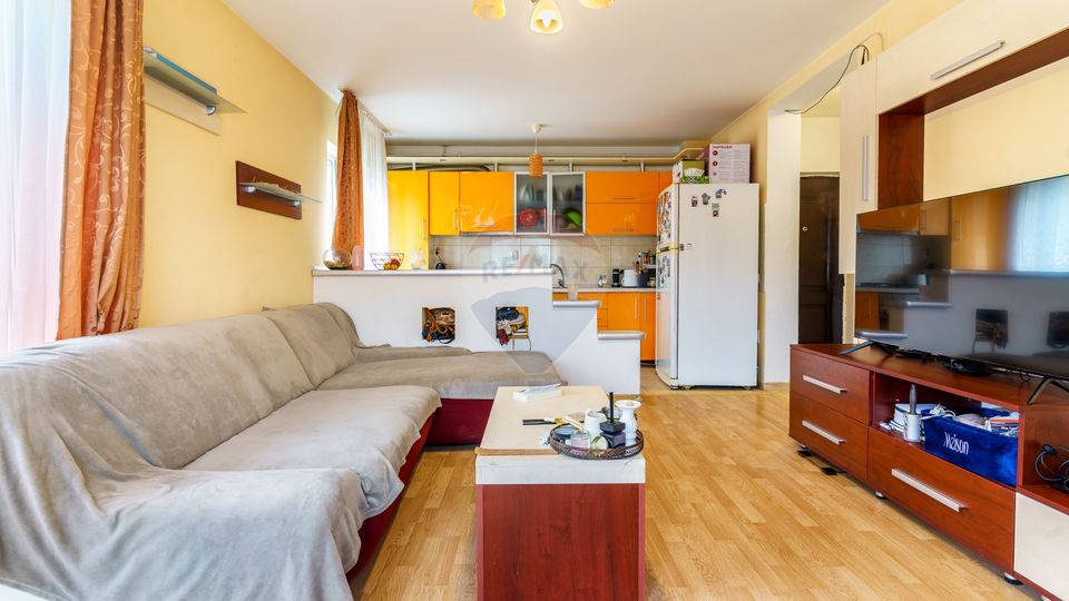 Apartament 2 camere, balcon 7 mp, parcare,  Comision 0%