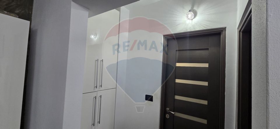 4 room Apartment for sale, Central area