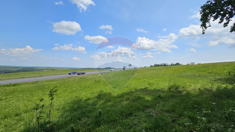 Teren Ilisesti  7000mp extravilan/ DN 17, Suceava