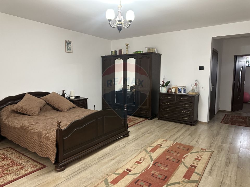 4 room House / Villa for sale