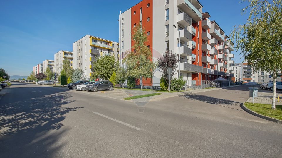 Apartament nelocuit cu priveliste deosebita|parcare|boxa