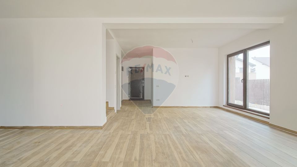 Casă Tip Duplex,  Săcele