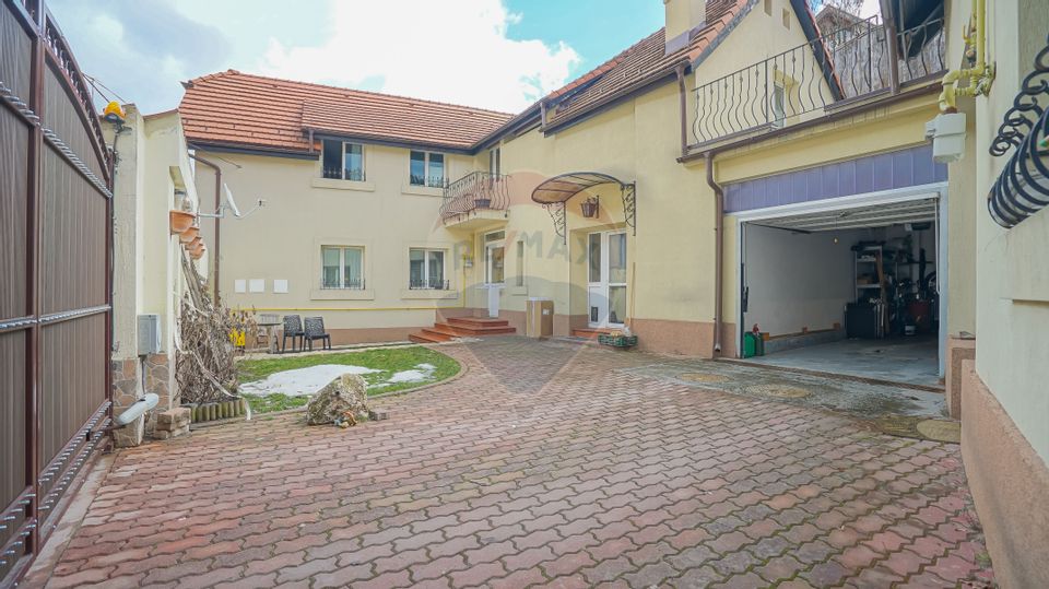 7 room House / Villa for sale, Brasovul Vechi area