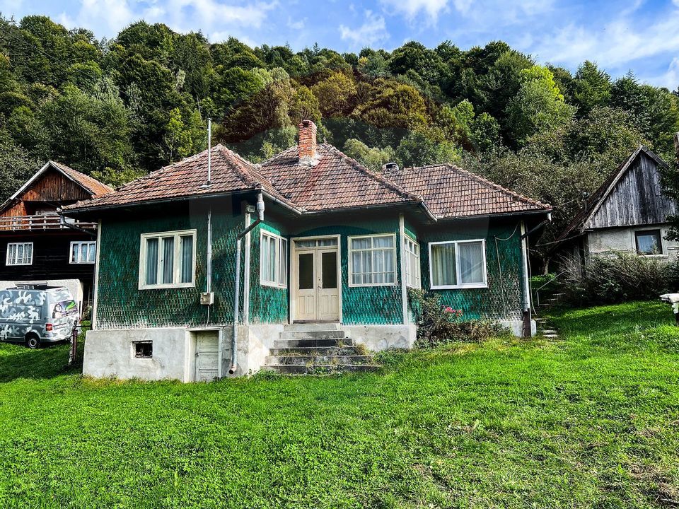 Casă cu potențial turistic și rezidențial în Moieciu de Jos, BRAN