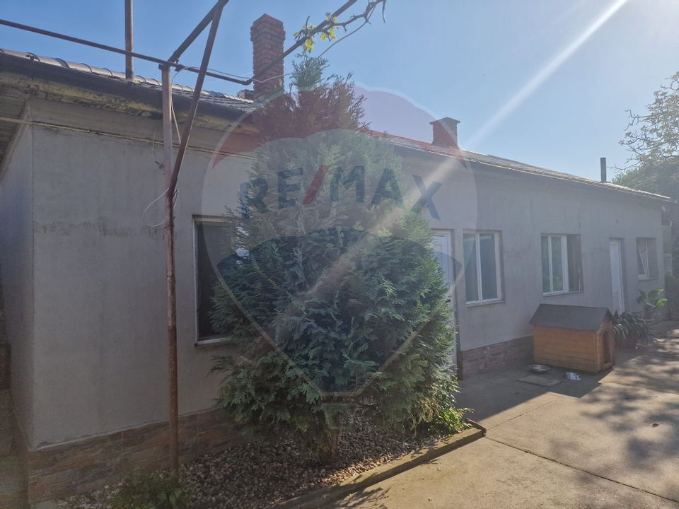 Casă / Vilă cu 5 camere de vânzare în zona Aradul Nou