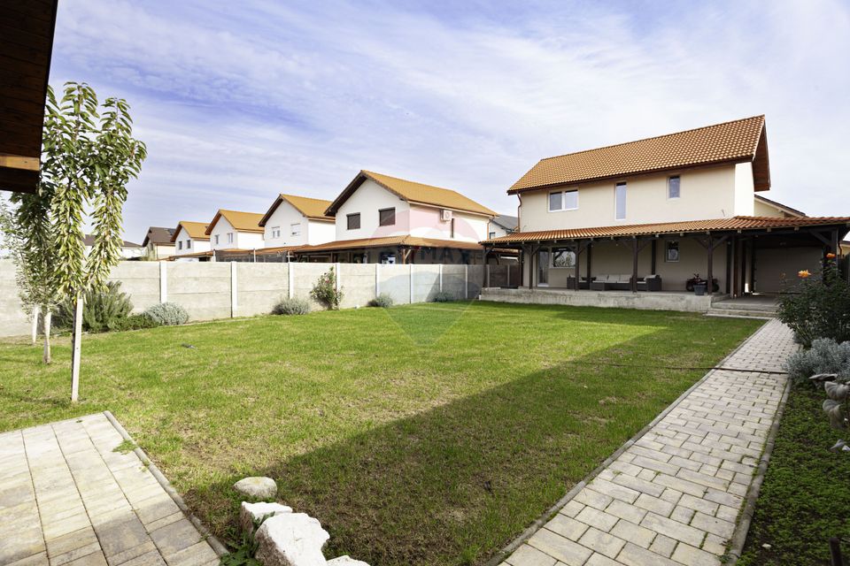 Casă de închiriat în cartierul Athena, zona 6 Vânători