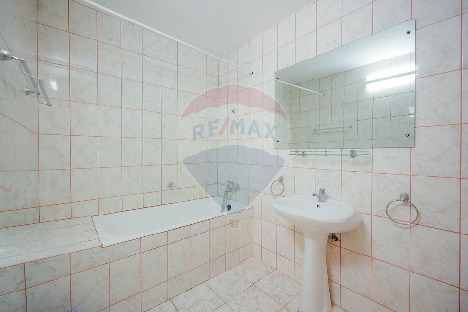 8 room House / Villa for sale, Iosia area