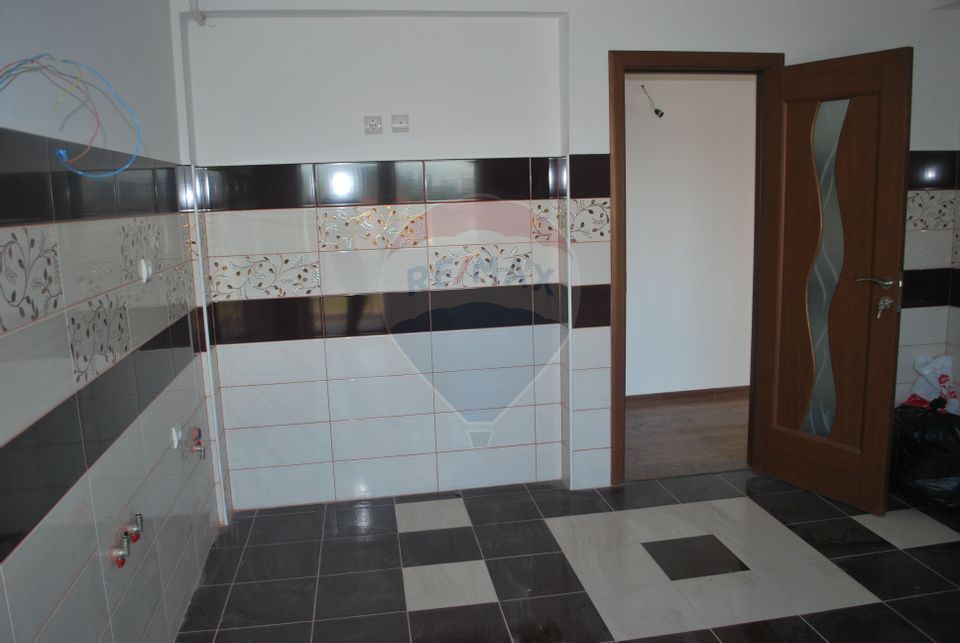 5 room Apartment for sale, Calea Moldovei area