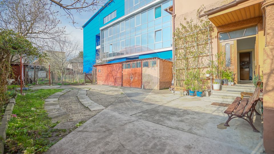 Apartament in vila, de vanzare, în zona Aurel Vlaicu