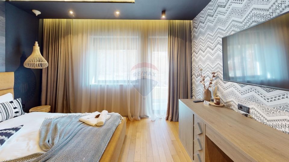 12 room Hotel / Pension for rent, Central area
