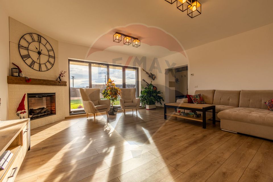 REZERVAT Casă individuala Harman