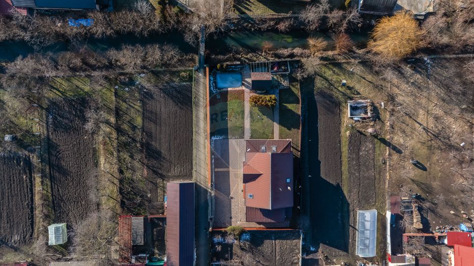 4 room House / Villa for sale